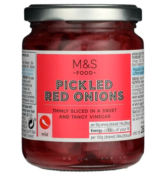 Marks & Spencer Vörös hagyma édes-ecetes, fűszerezett lében
