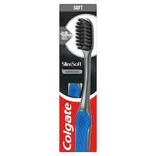 Colgate Slim Soft Charcoal lágy fogkefe 1 db