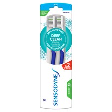 Sensodyne Deep Clean lágy sörtéjű fogkefe 2 db